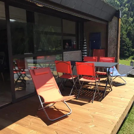 Gite Chaleureux Au Lac De Payolle Campan Exterior photo